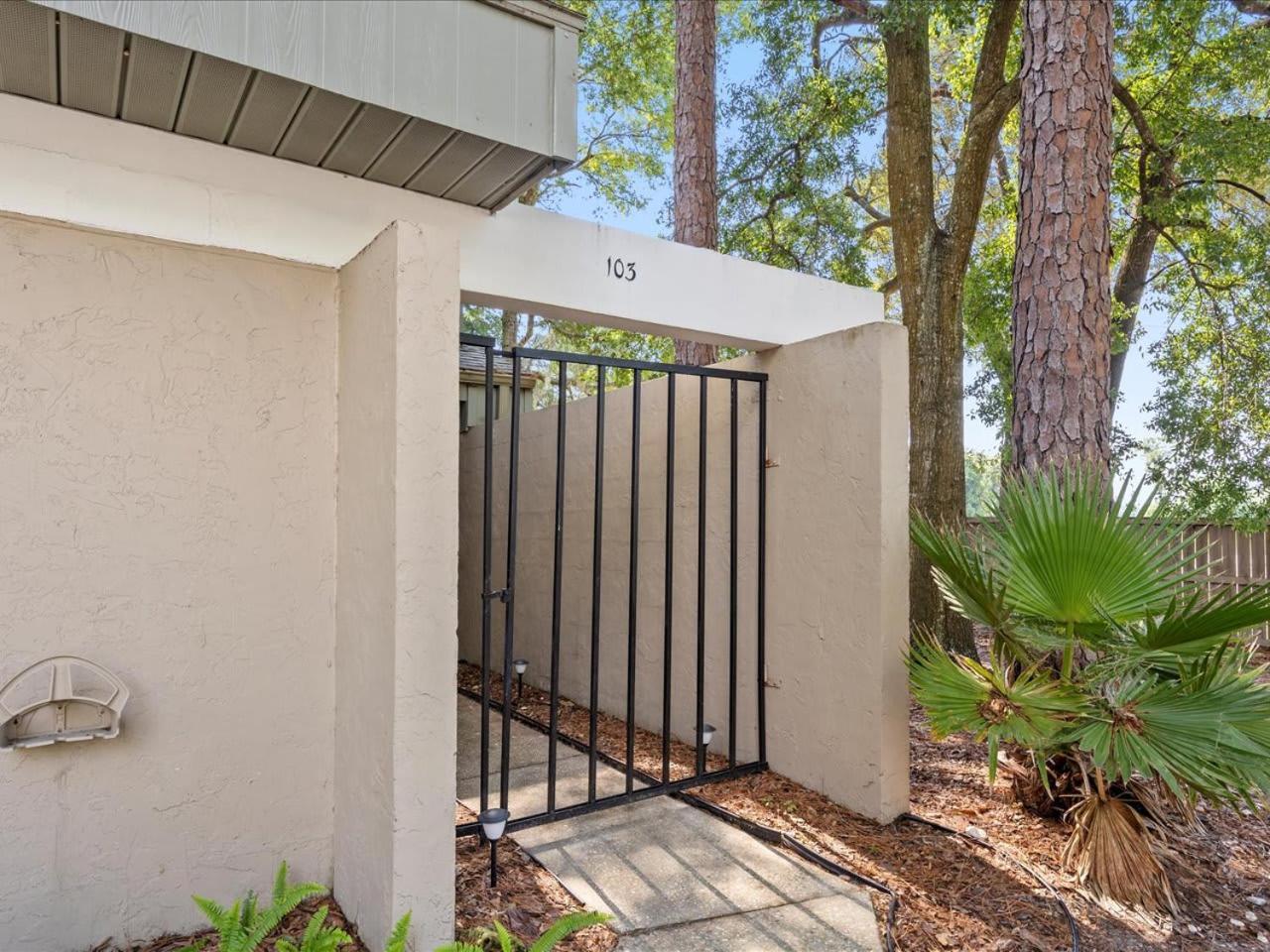 Artist'S Tower Townhome Just Renovated W Loft Gainesville Exteriér fotografie