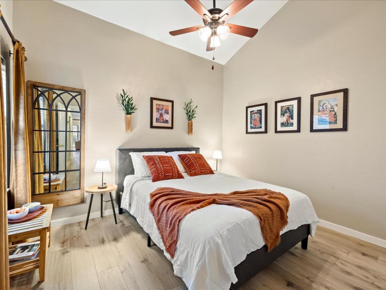 Artist'S Tower Townhome Just Renovated W Loft Gainesville Exteriér fotografie
