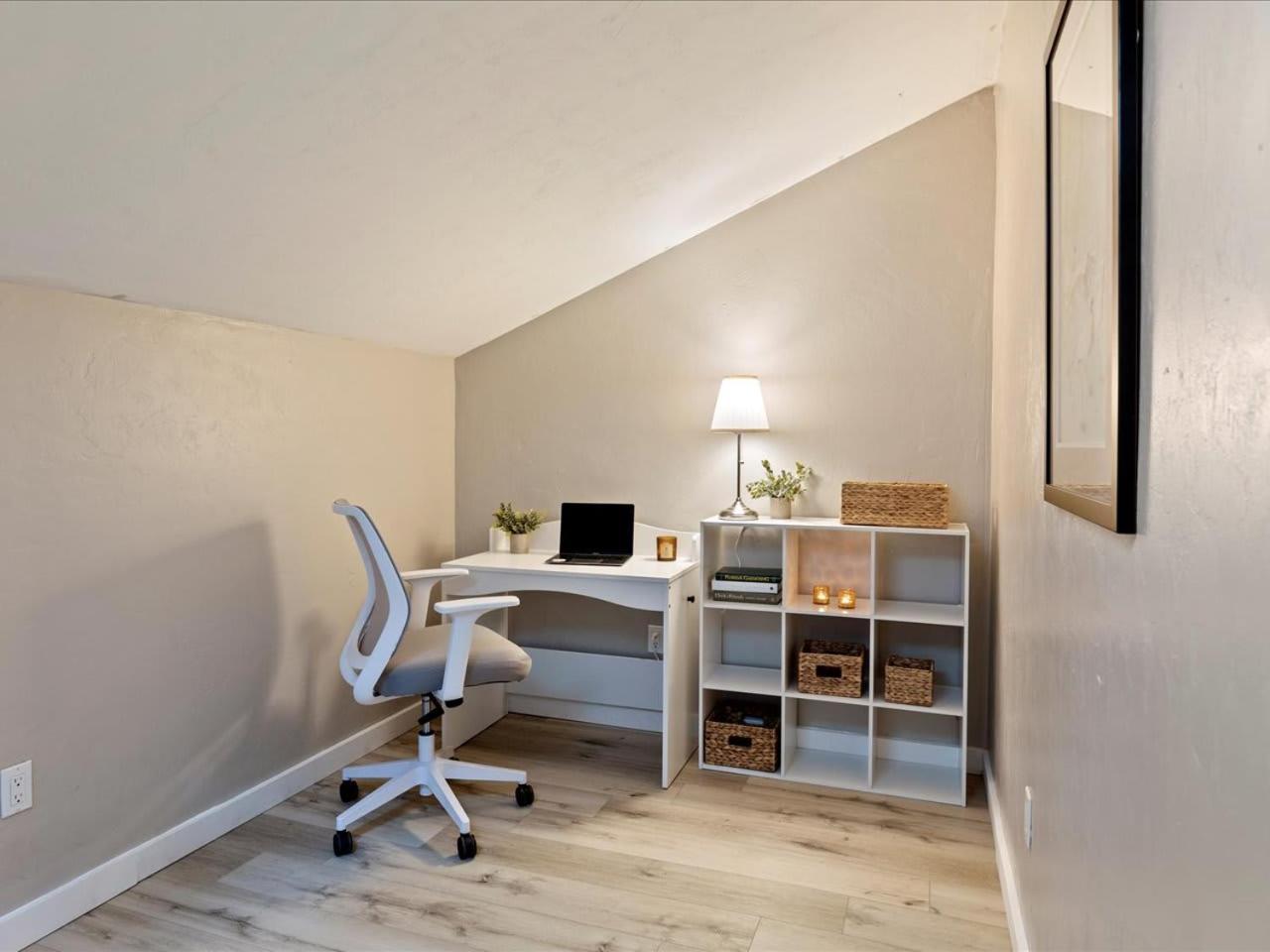 Artist'S Tower Townhome Just Renovated W Loft Gainesville Exteriér fotografie